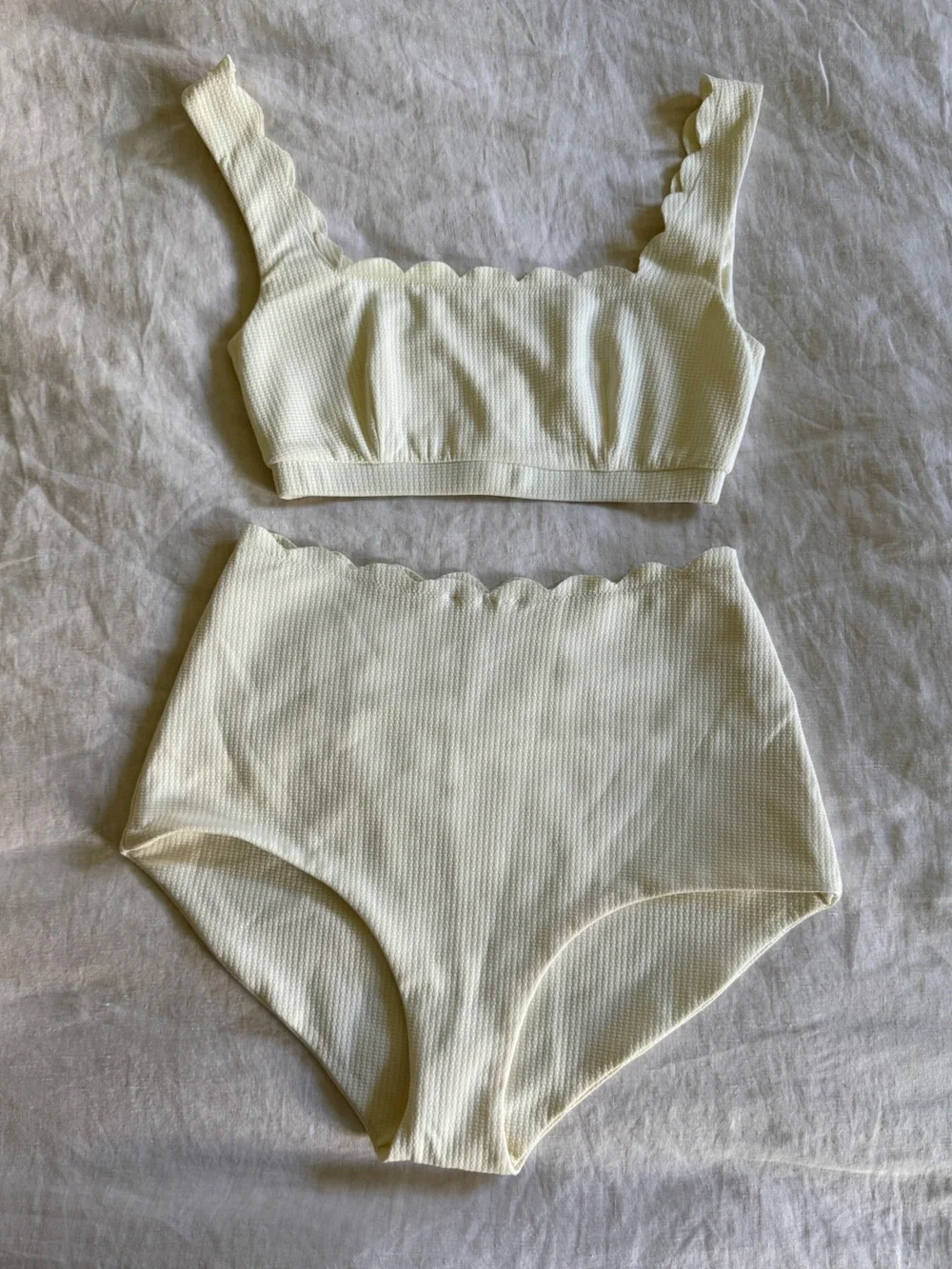 Women’s Cream Scalloped Edge Bikini